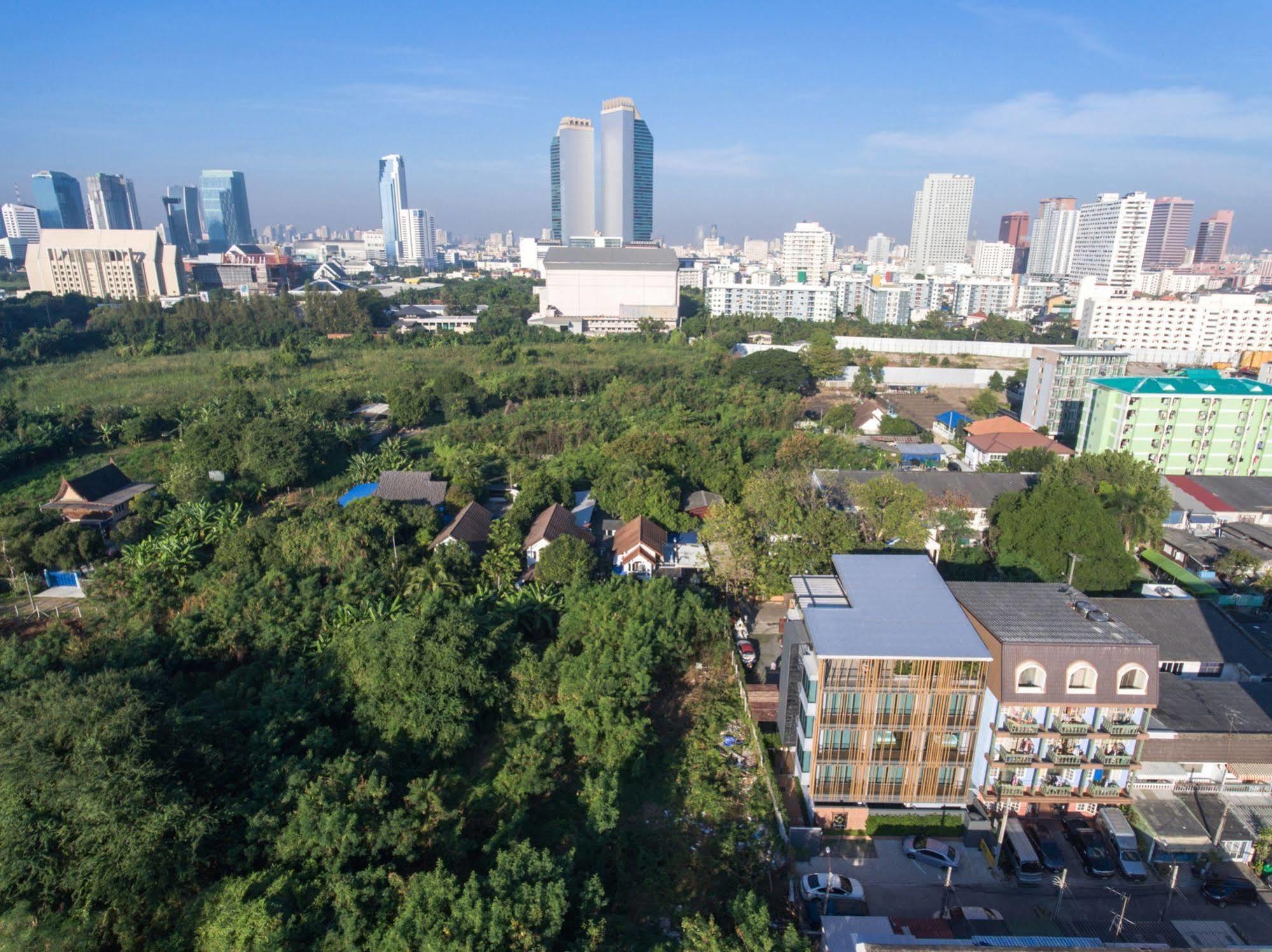 Nest By Sangob Hotel Bangkok Exterior photo