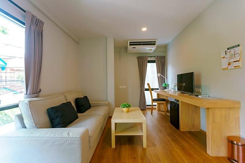 Nest By Sangob Hotel Bangkok Exterior photo